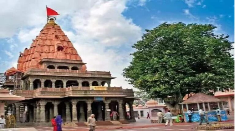 Wall Collapse at Ujjain Mahakal Temple: 2 Dead, Many Trapped Beneath Debris