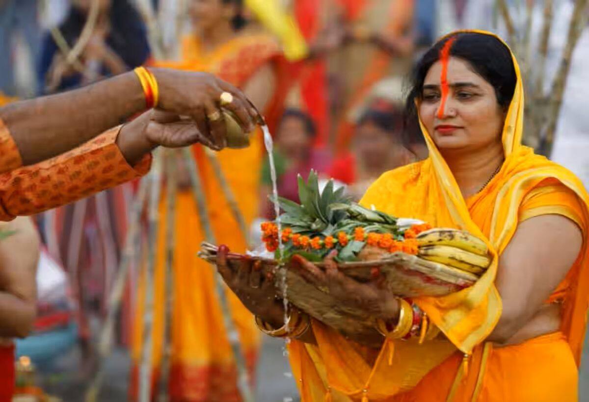 Chhath Puja Holiday: Government Schools Open, Female Teachers Upset, Union Protests