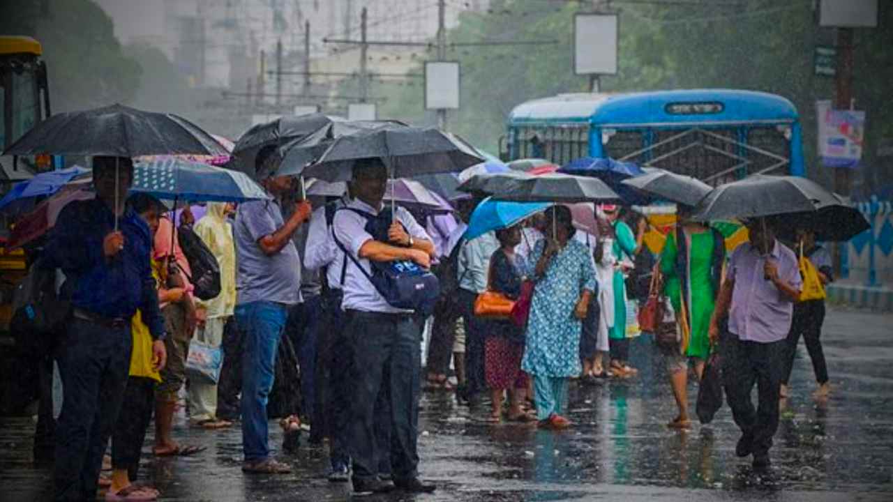 Cyclone Dana Impact: 7-Day Weather Forecast for West Bengal and When Conditions Will Improve