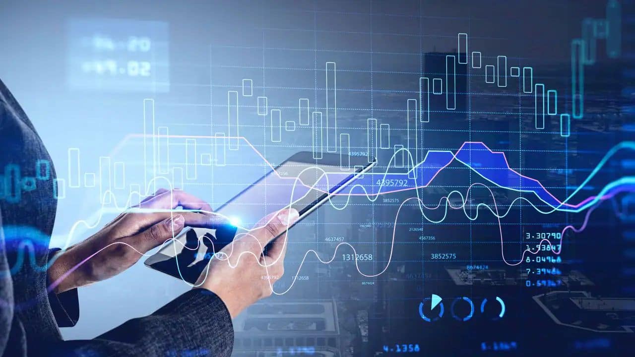 FIIs Monthly Outflow Exceeds ₹1 Lakh Crore, DII Inflow Reaches ₹97,000 Crore