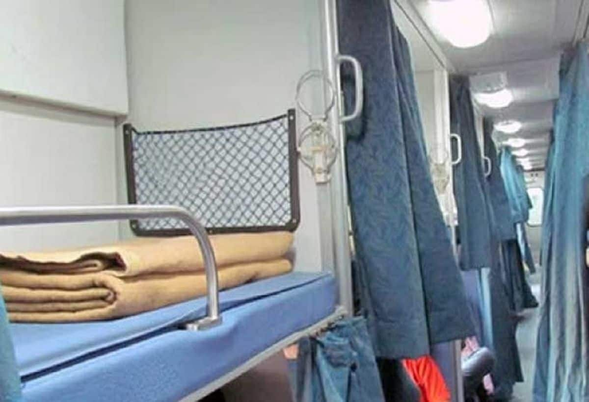 Indian Railways Reveals Blanket and Sheet Washing Frequency in Trains