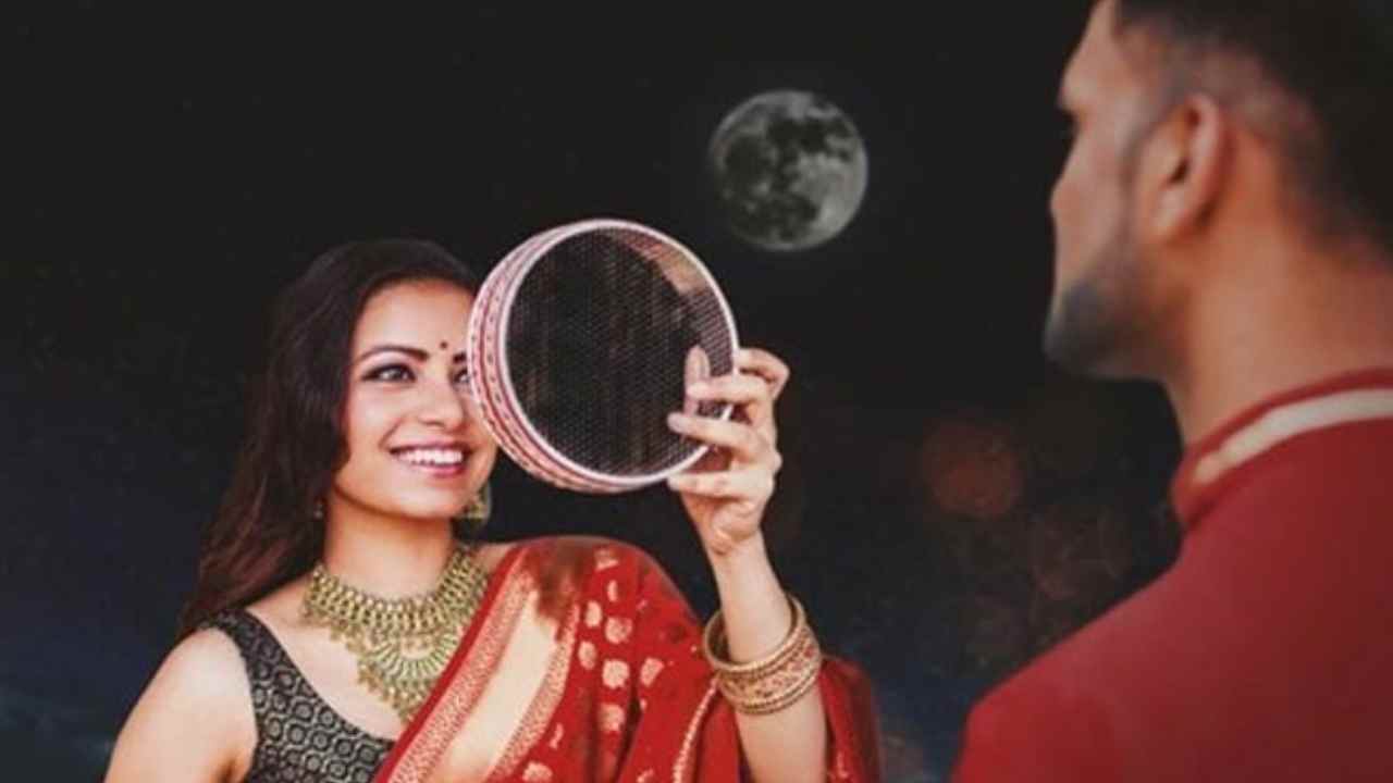 Karwa Chauth 2024 Moonrise Times and City-Specific Rituals Explained