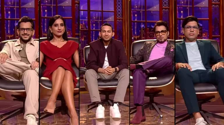 Swiggy to Sponsor Shark Tank Season 4 with Conditions for Zomato's Deepinder Goyal