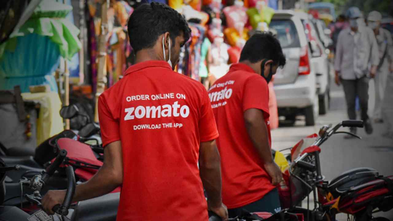 Zomato's Rs 176 Crore Profit in September Quarter: Should You Buy Zomato Shares Now?