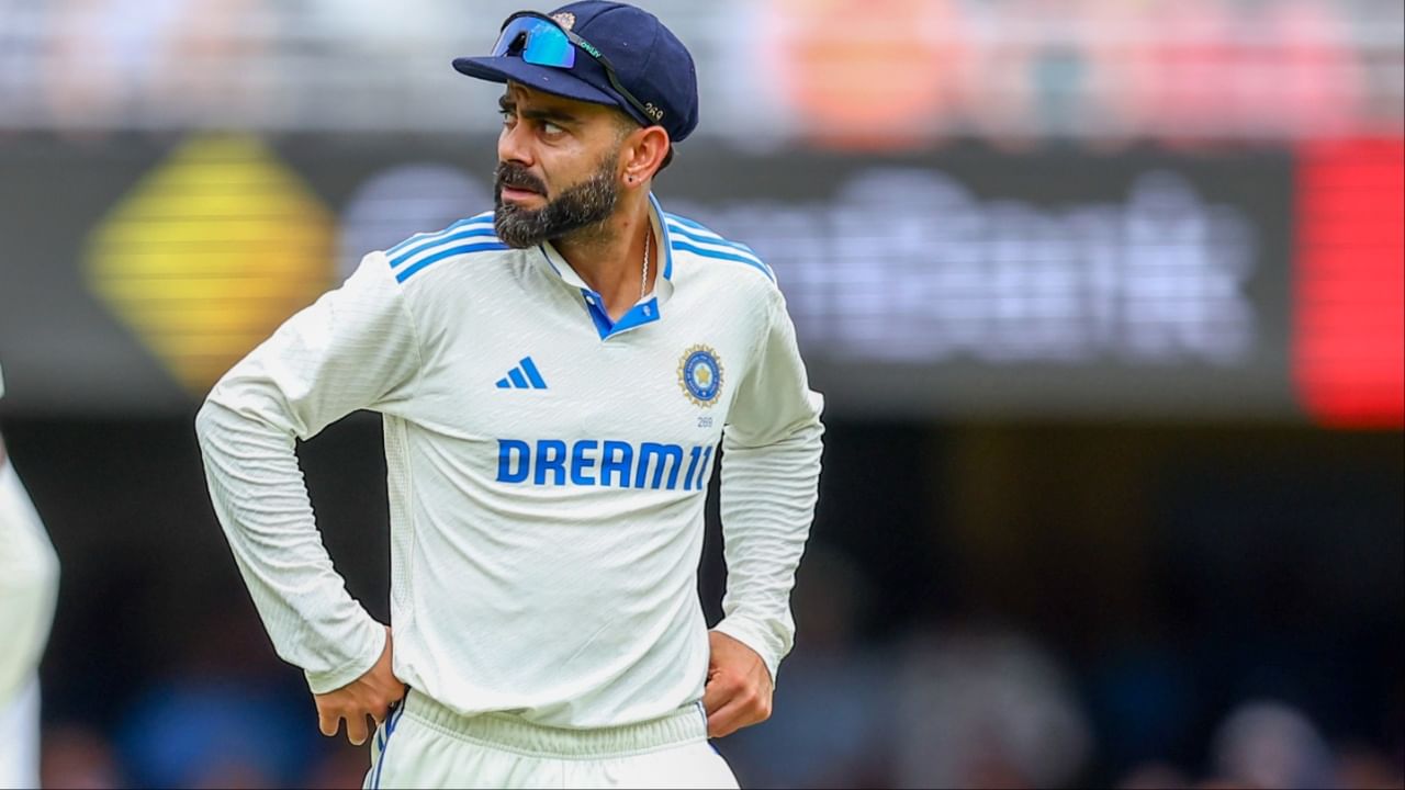 Virat Kohli Faces Pressure in Ranji Trophy, Receives Advice from Rohit and Mumbai Players