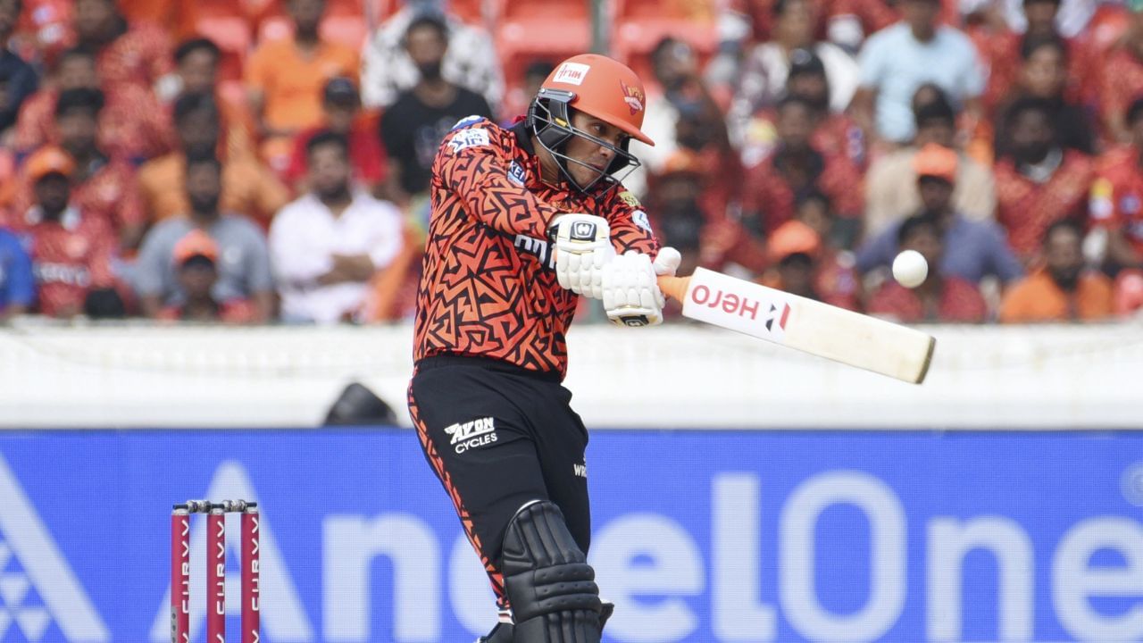 Abhishek Sharma Fails to Hit Sixes in IPL 2025, Becomes SRH's Headache