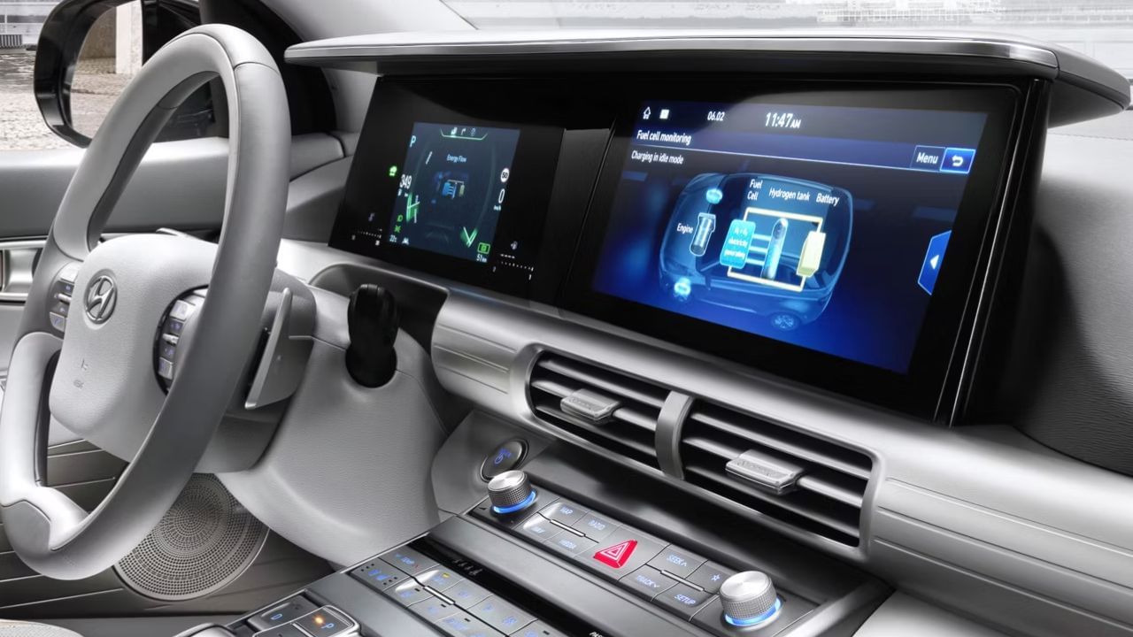 Hyundai Launches Hydrogen Electric Car with 700 km Range – See the Impressive Speed