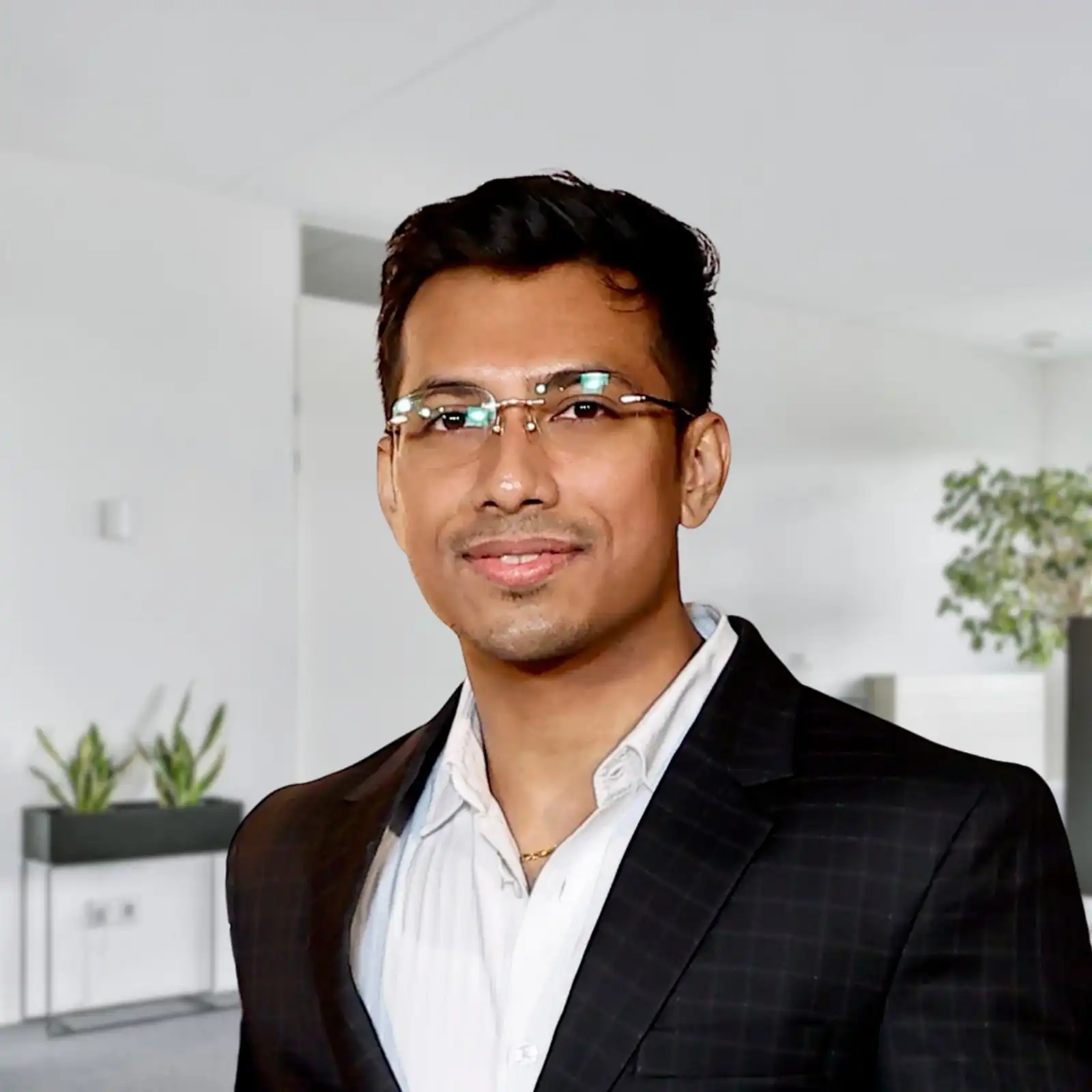 Webzenia Expands to UAE