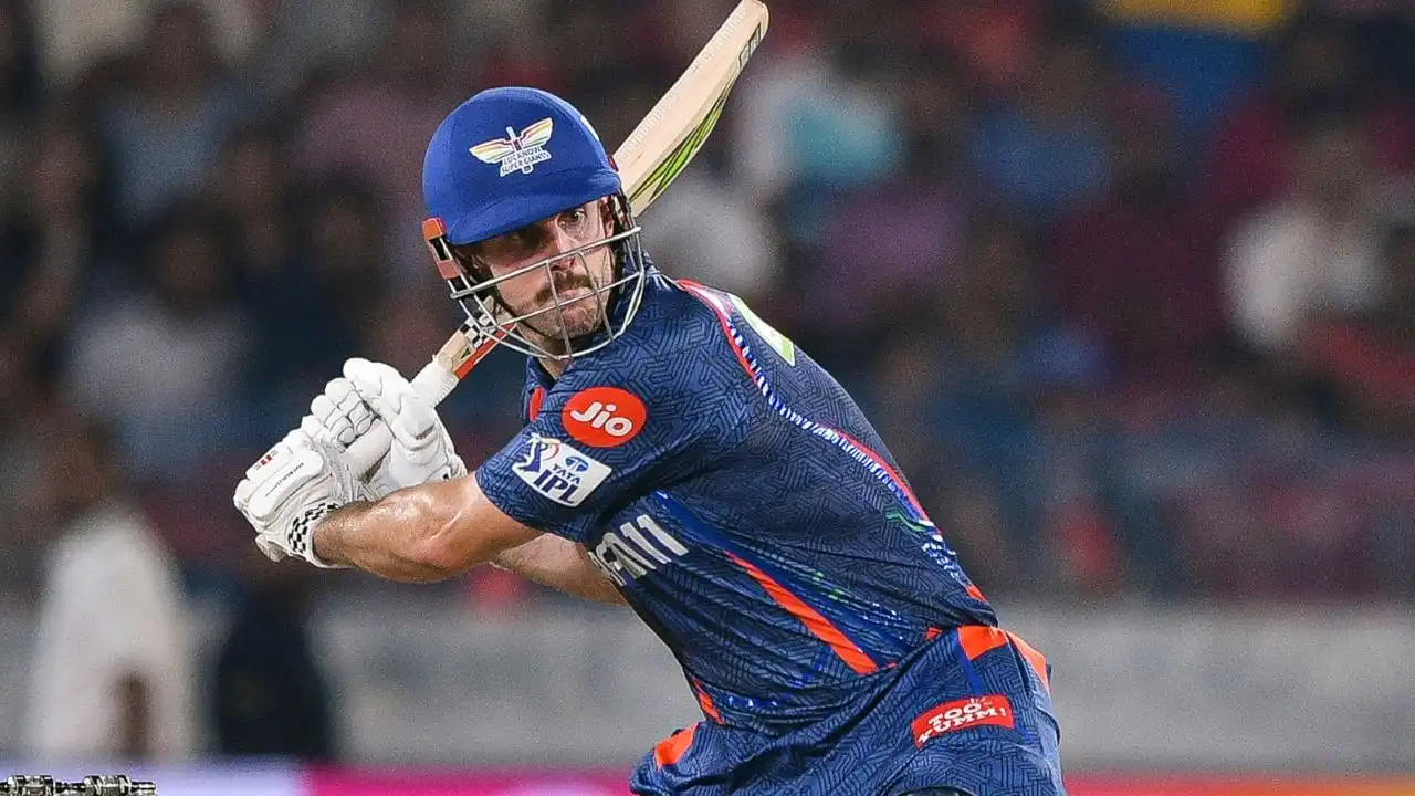 Mumbai Indians Miss Early Wicket Chance as Mitchell Marsh Punishes in 27 Balls