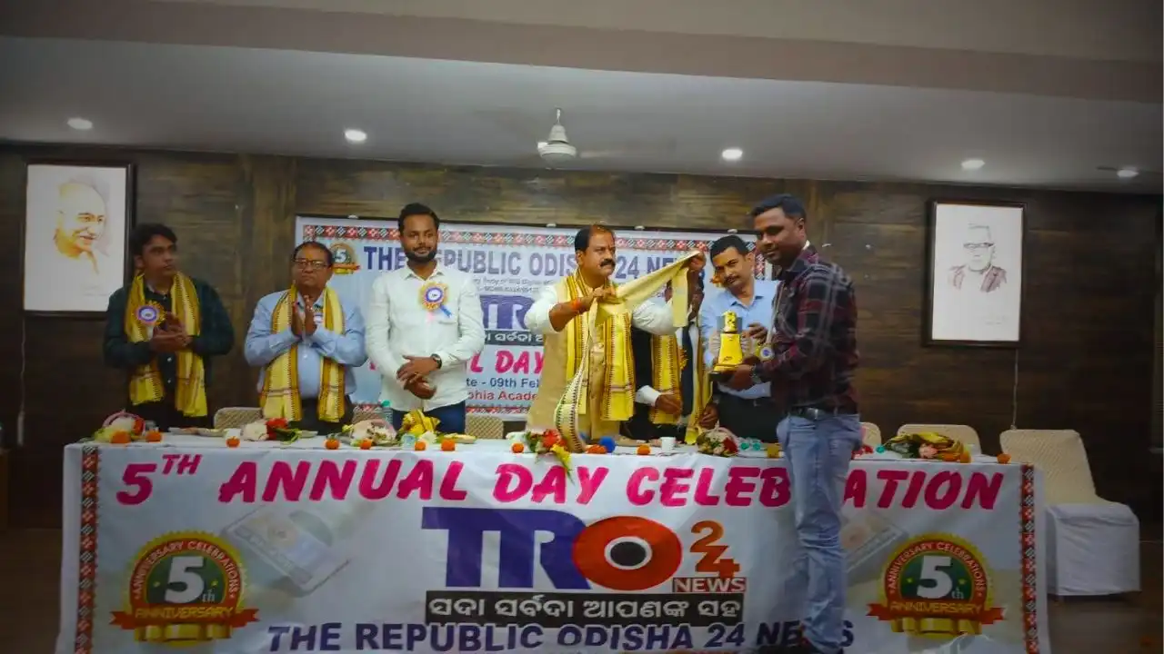 Author Manoj Kr Das